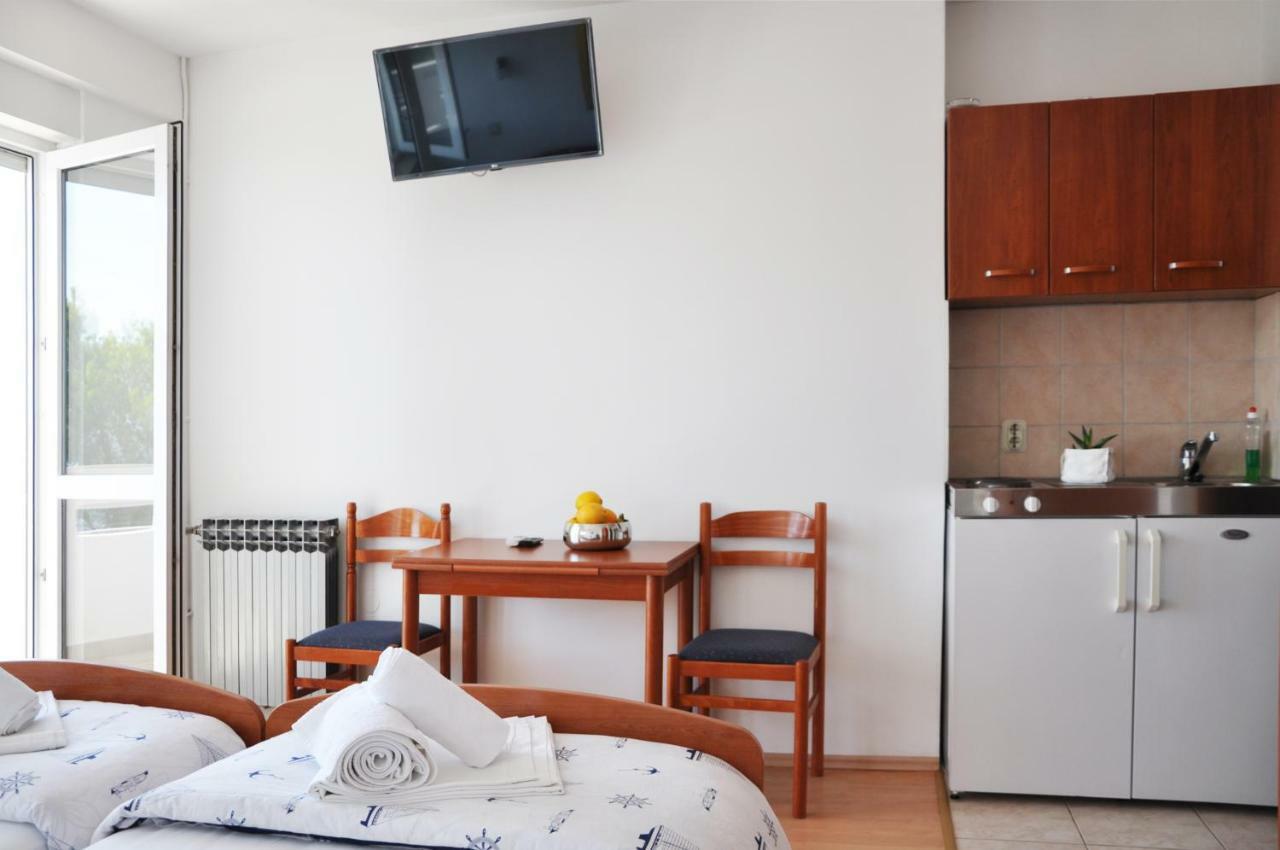 Sunrise Apartments And Studio Apartments Lokva Rogoznica Exterior foto